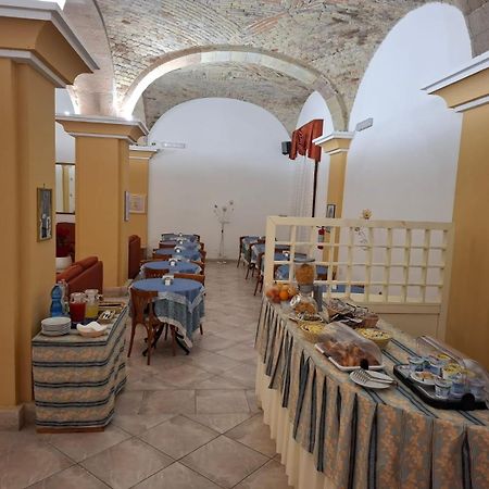 Hotel 4 Mori Cagliari Buitenkant foto
