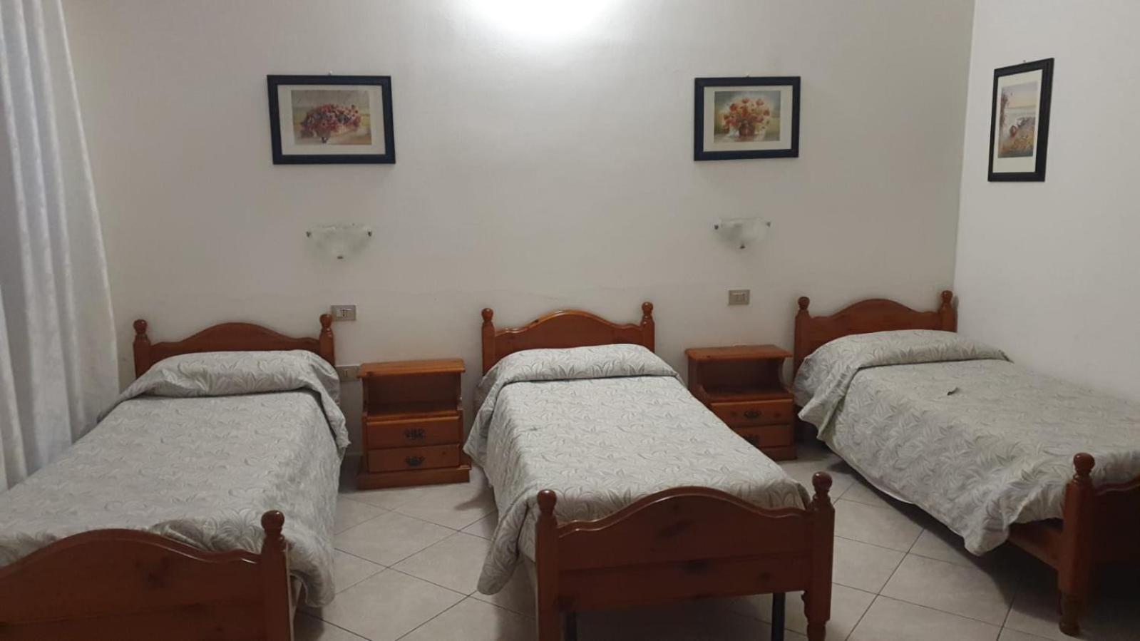 Hotel 4 Mori Cagliari Buitenkant foto