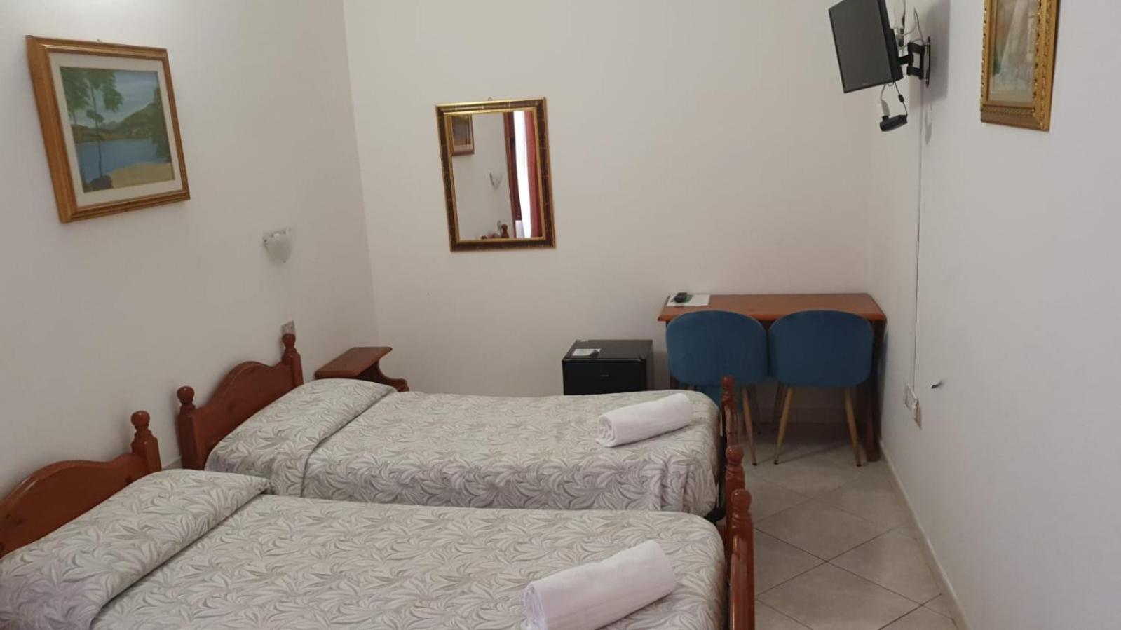 Hotel 4 Mori Cagliari Buitenkant foto