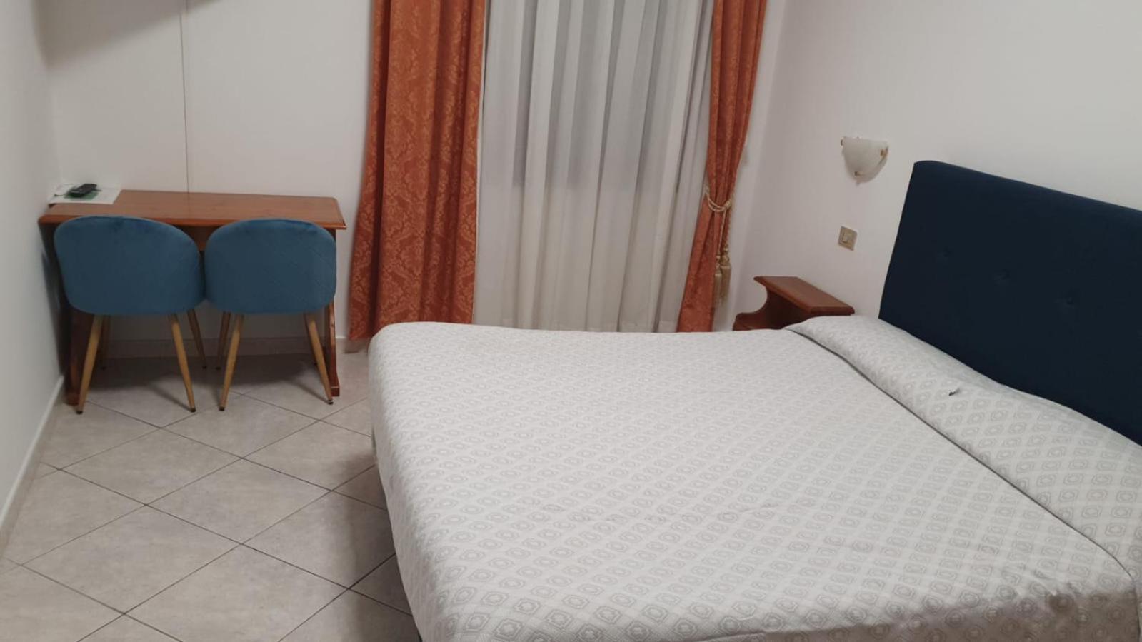 Hotel 4 Mori Cagliari Buitenkant foto