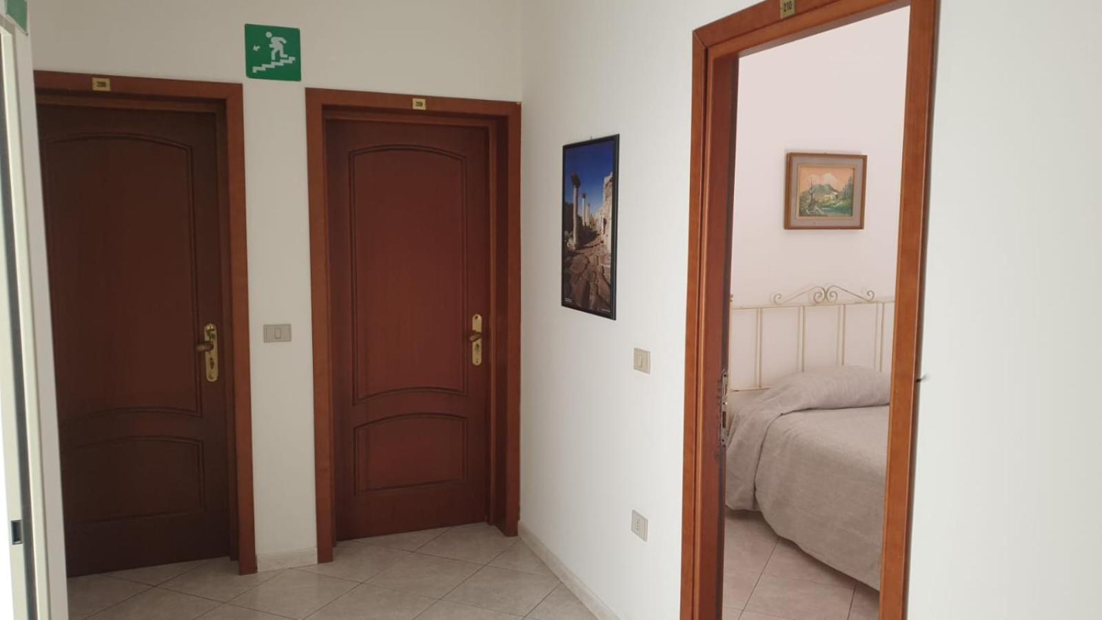 Hotel 4 Mori Cagliari Buitenkant foto