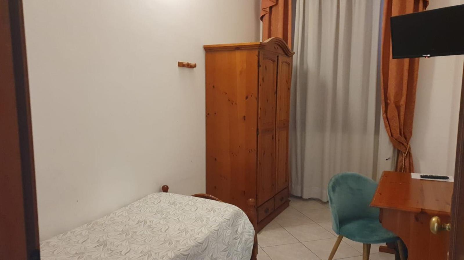 Hotel 4 Mori Cagliari Buitenkant foto