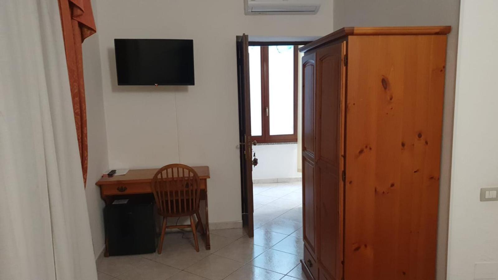 Hotel 4 Mori Cagliari Buitenkant foto