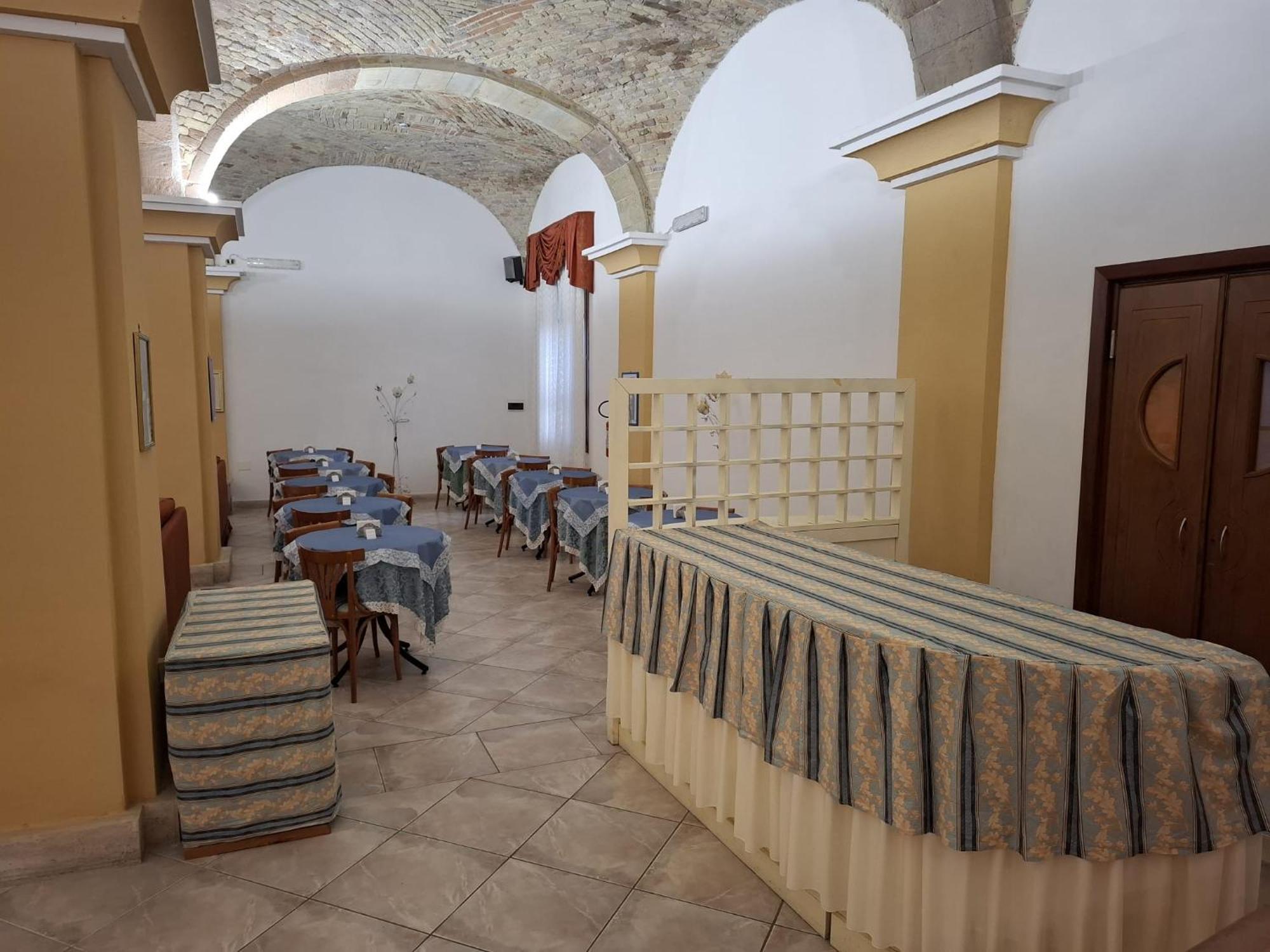 Hotel 4 Mori Cagliari Buitenkant foto